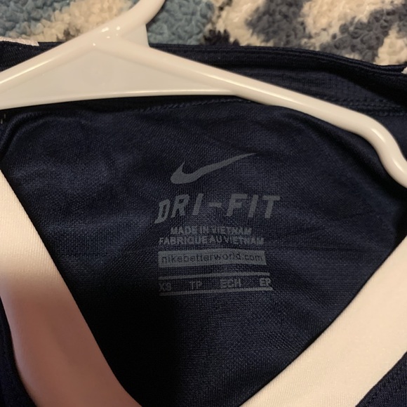 Nike Dri-Fit Longsleve - Picture 4 of 4